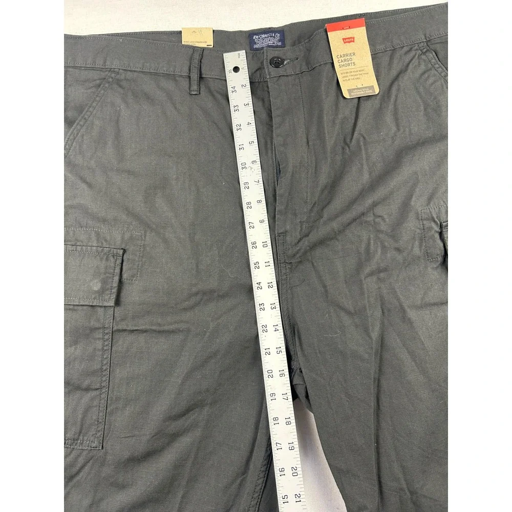 Levis Carrier Cargo Shorts Mens 42 Charcoal Grey Ripstop 232510060 NWT
